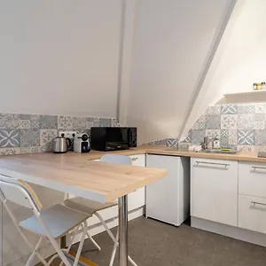 Appartement Grand Place And Equipped Studio!, Rijsel